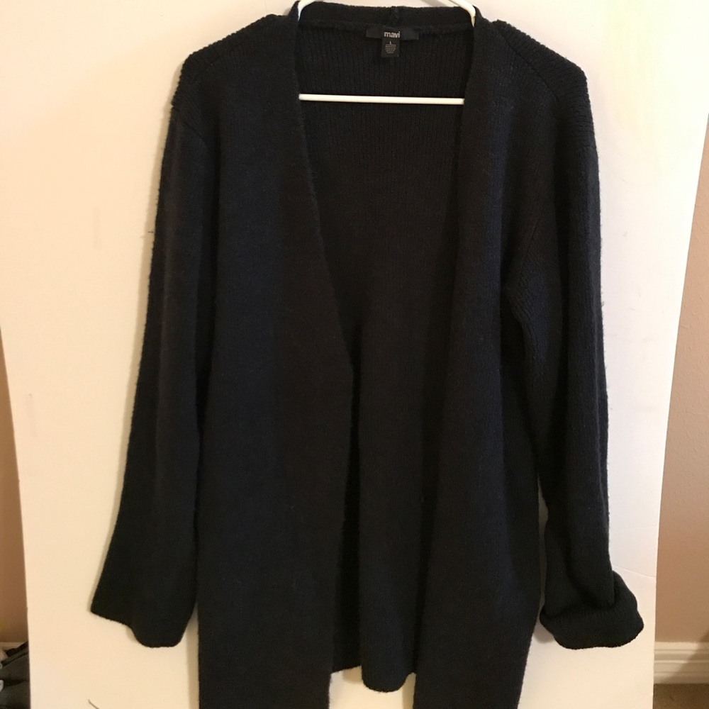 Mauvi Cardigan with pockets.